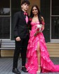 Ball Gown/Princess Off-the-shoulder Tulle Sweep Train Prom Dresses With Appliques Lace