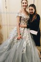 Ball Gown Off-the-shoulder Tulle Prom Dresses With Appliques