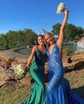 Trumpet/Mermaid V-neck Sequined Sweep Train Prom Dresses