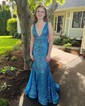 Trumpet/Mermaid V-neck Sequined Sweep Train Prom Dresses