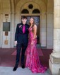 Trumpet/Mermaid V-neck Sequined Sweep Train Prom Dresses