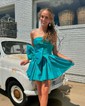 Unique Skater Taffeta Straight Bow Homecoming Dresses