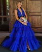 Ball Gown/Princess Halter Tulle Glitter Sweep Train Prom Dresses With Appliques Lace