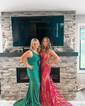 Trumpet/Mermaid V-neck Sequined Sweep Train Prom Dresses