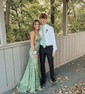 Trumpet/Mermaid V-neck Sequined Sweep Train Prom Dresses