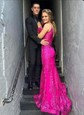 Trumpet/Mermaid V-neck Tulle Sweep Train Prom Dresses With Sequins