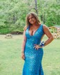 Trumpet/Mermaid V-neck Sequined Sweep Train Prom Dresses